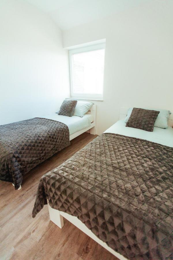 Apartmán Sunny Oak Estate Mengeš Exteriér fotografie